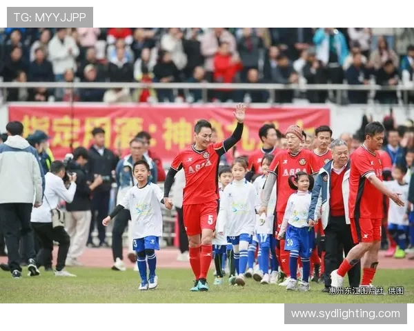 最近哪位足球明星因病去世引发全球球迷哀悼和怀念