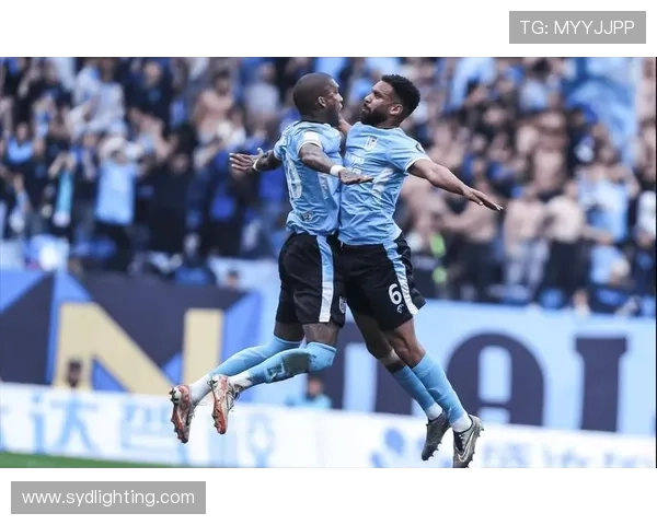 与足球明星面对面采访那些你不知道的故事与瞬间